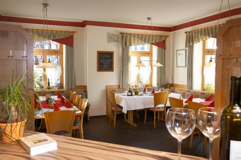Wettelsheim Gasthof Zum Goldenen Lamm מראה חיצוני תמונה