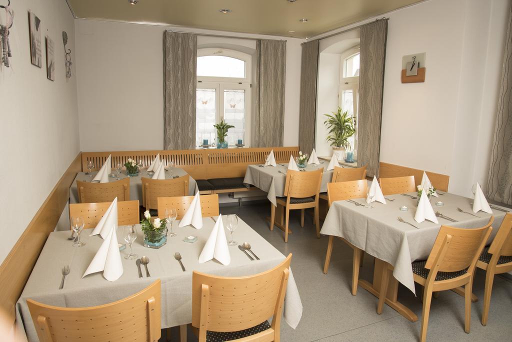 Wettelsheim Gasthof Zum Goldenen Lamm מראה חיצוני תמונה